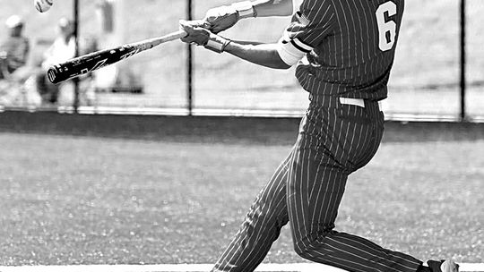 Dogs 3rd In Tough Kingston Tourney