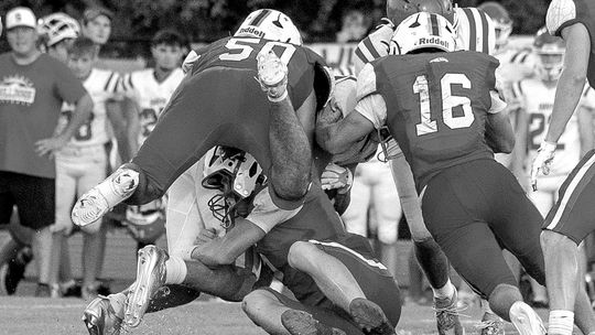 Dogs Take Down Another #1 Team In 28-6 Defensive Gem Over Davis