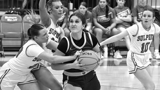 Girls In Action In Tourney