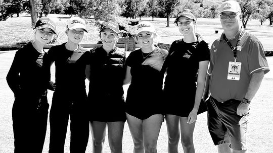 Lady Bulldog Golfers Qualify For State Meet