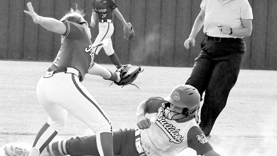 Lady Bulldogs Split Pair, Rout Ardmore After Tough Loss To Roff