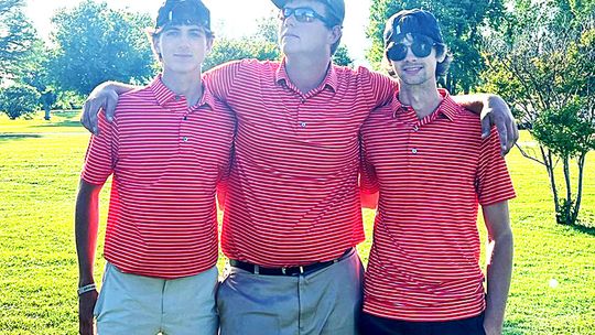 Sulphur Golf Teams Close Out Post Season Play