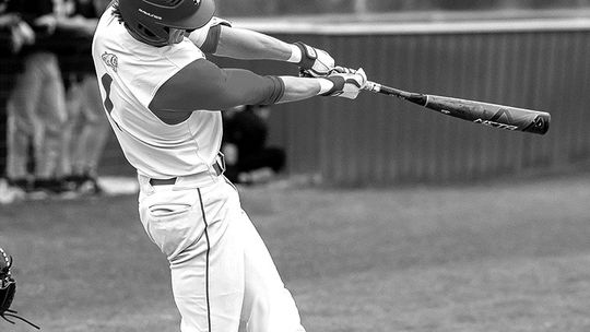 Tuttle, Washington End Dog’s Winning Streak