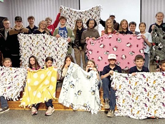 4-H Members Make Quilts For Youth Cancer Patients