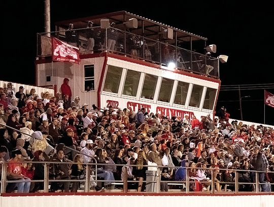 Bulldog Fans Turn Out For Team’s 77-28 Win Over HH