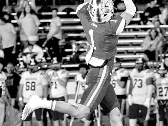 Dogs Overwhelm Warriors, 63-12