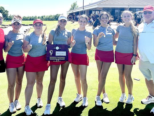 Girls Win Regional Golf Tourney