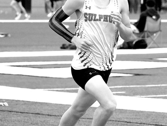 Track Teams Battle Tested In Plainview Meet