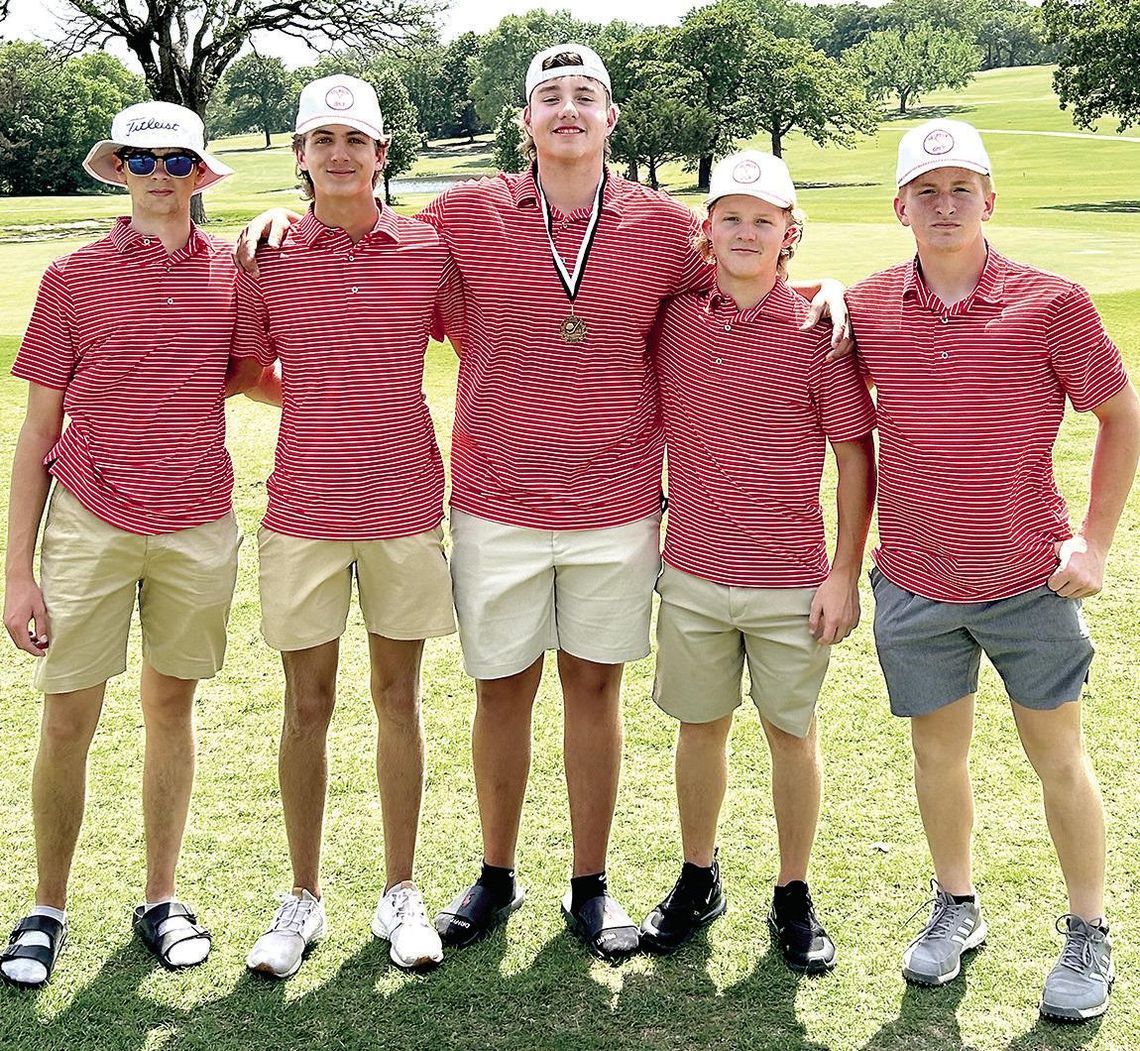 Dog Golfers 4th In Tourney