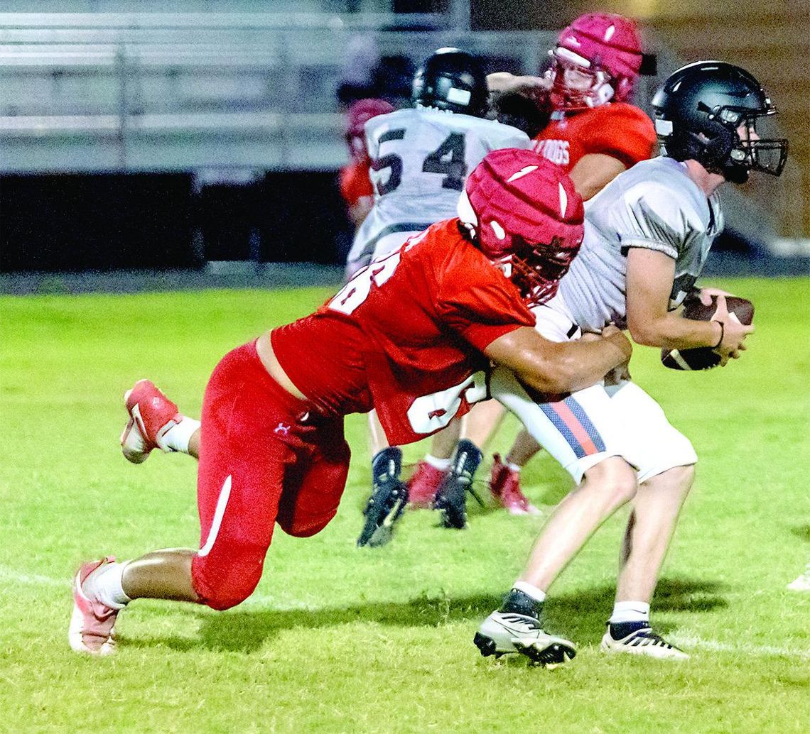 Dogs Scrimmage At Lindsay, Prep For Final Tuneup At Plainview Thursday