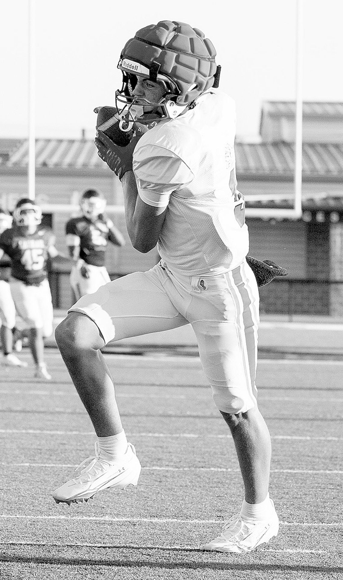 Dogs, Warriors Renew Rivalry In Highly Anticipated Season Opener Dogs, Warriors Renew Rivalry In Highly Anticipated Season Opener