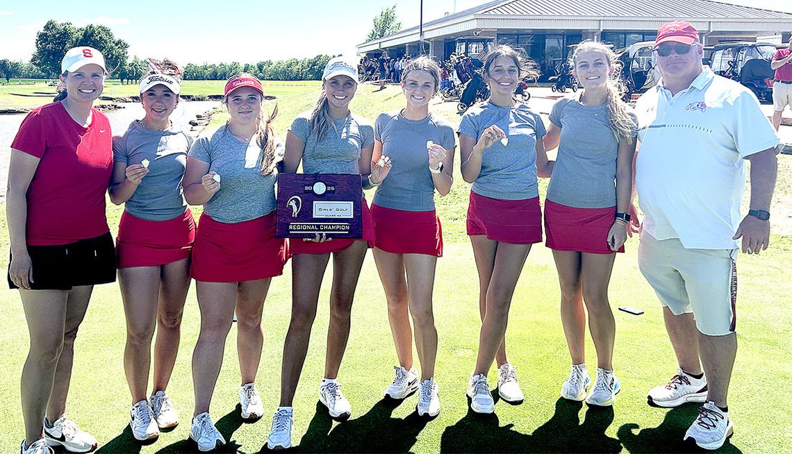 Girls Win Regional Golf Tourney