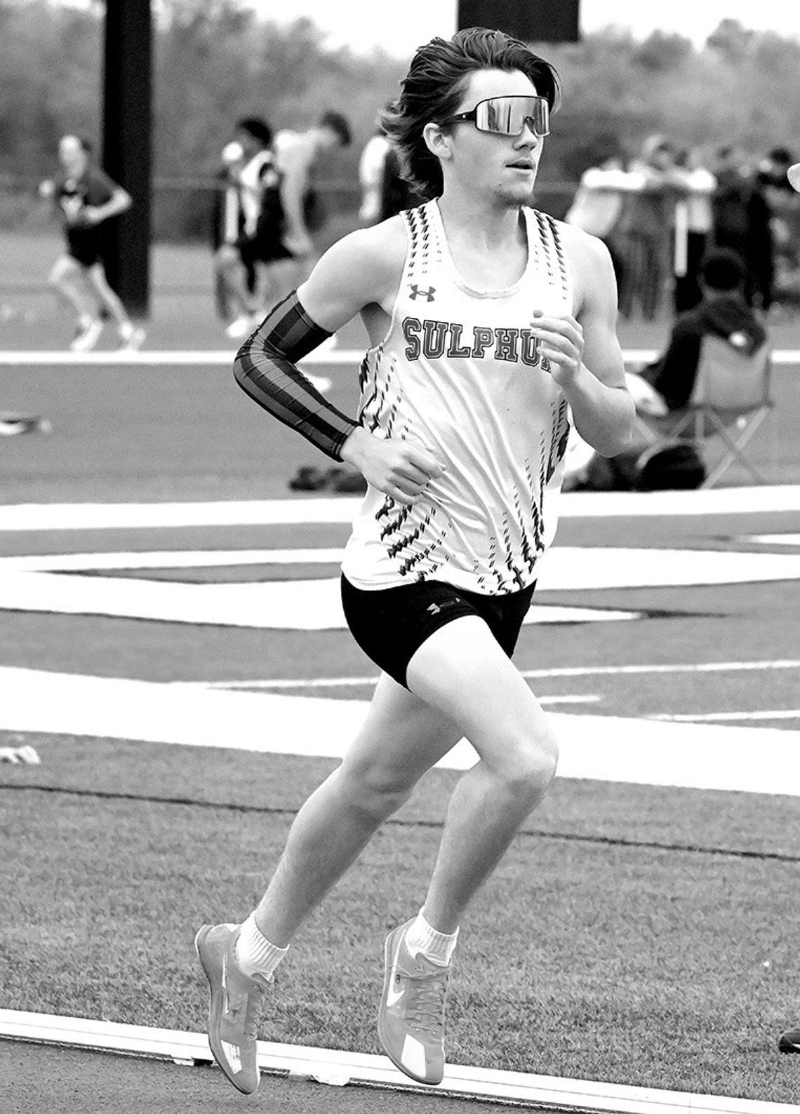 Track Teams Battle Tested In Plainview Meet Track Teams Battle Tested In Plainview Meet